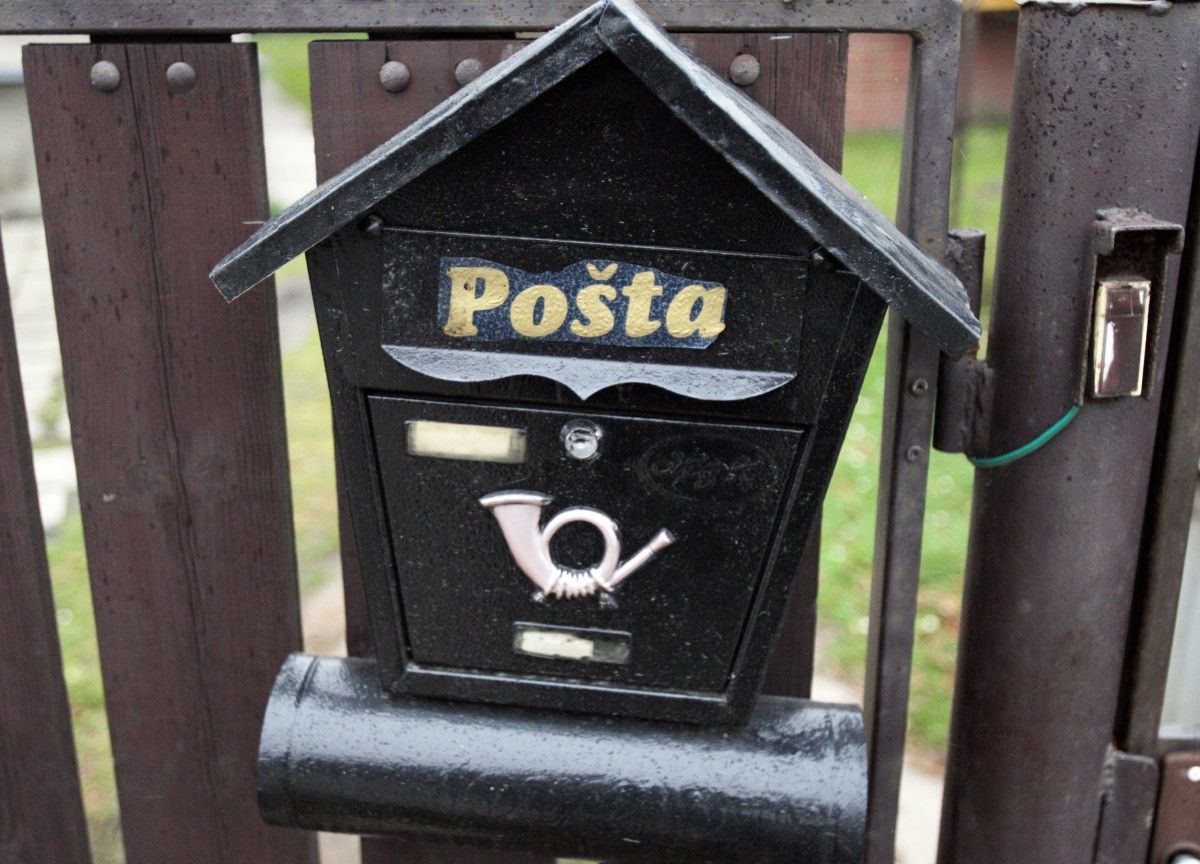 poštovní schránka pošta dopis