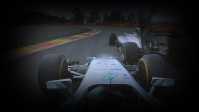 Připomeňte si loňskou kolizi Nica Rosberga s  Lewisem Hamiltonem na okruhu ve Spa-Francorchamps.