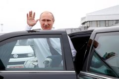 Ruský poslanec vyměnil mercedes za škodovku. Kvůli nacismu