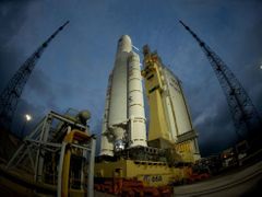 Evropská raketa Ariane 5 je vysoce výkonná, ale není konstruována tak, aby mohla nést lidskou posádku.