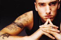 Nové klipy: Eminem a Kluci ze zvířecího útulku