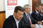 Komunisté, SPD a piráti projednají s ANO zákon o referendu. Má řešit i zahraniční témata, říká Filip