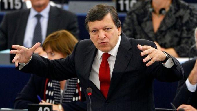 José Manuel Barroso v akci. Takto obhajoval své plány na příštích pět let před europoslanci.