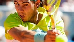 Rafael Nadal bojuje ve finále v Madridu s Rogerem Federerem