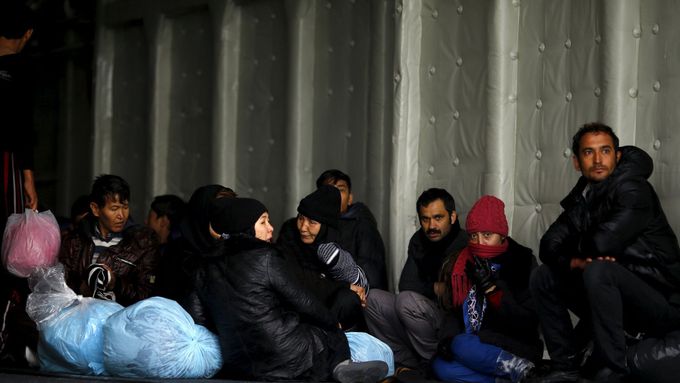 Uprchlíci na lodi turecké pobřežní stráže