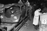 Ovšem oficiálně se Typ 1 pojmenoval Brouk až v 60. letech, i proto, že německá přezdívka "Käfer" neboli "Brouk" se uchytila i v Americe, kde se mu neřeklo jinak než Beetle.