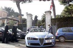 Velvyslanectví v Římě zasáhla série dopisových bomb