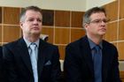 Soud potvrdil vězení pro "solární" bratry Zemkovy, zproštění Vitáskové žádá vysvětlit