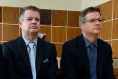 Soud potvrdil vězení pro "solární" bratry Zemkovy, zproštění Vitáskové žádá vysvětlit