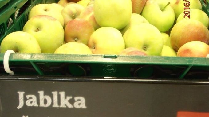 Polská jablka, která Globus prodával jako česká.