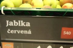 Polská jablka prodával Globus jako česká. Měla sedmkrát více pesticidů, než povoluje zákon