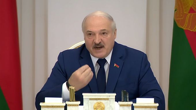 "A co když jim přerušíme zemní plyn?" Lukašenko hrozí tvrdou odvetou, pokud EU uvalí další sankce.