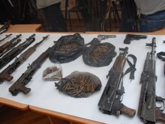 Zbraně, které vláda zabavila dagestánským islamistům.
