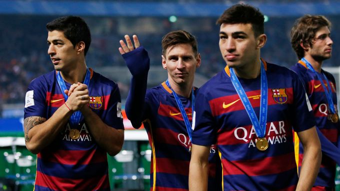 Lionel Messi a Luis Suarez po vítězství na MS klubů 2015