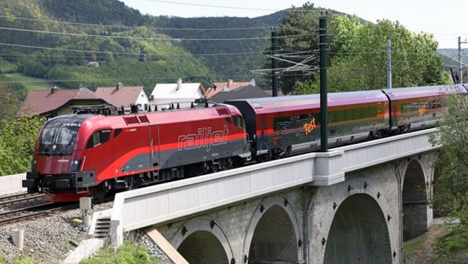 Railjet pro České dráhy testuje Siemens v Rakousku.