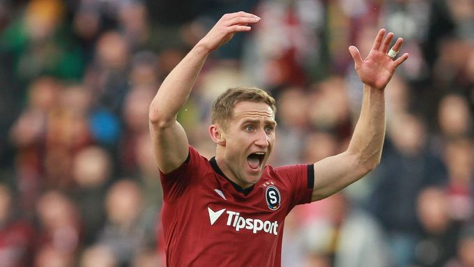 Jan Kuchta slaví gól v zápase 2. kola nadstavby F:L Sparta - Slavia