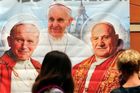 Vatikán čeká den D. Svatořečení ale jitří vášně