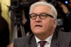 Steinmeier varoval USA před trvalým poškozením vztahů s Evropou. Svět není boxerský ring, řekl