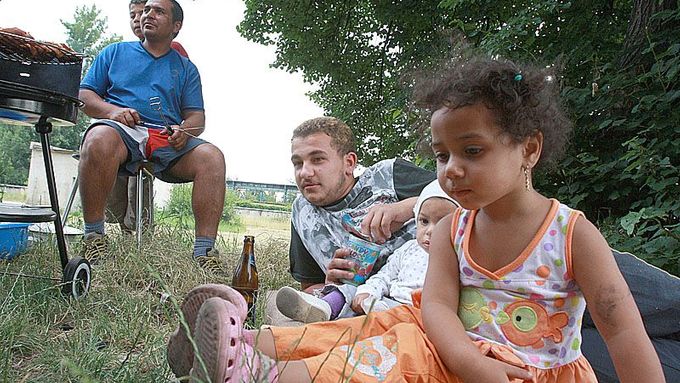 Romové chtějí do Kanady, v Česku se prý necítí bezpečně.