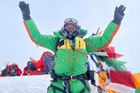 Potřicáté zdolal Everest. Šerpa Kami Rita překonal vlastní světový rekord