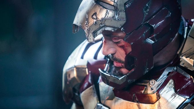 Robert Downey ve filmu Iron Man 3.