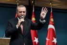 Neúčtujte si příliš vysoké úrokové sazby, varoval Erdogan turecké banky