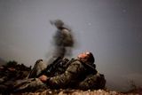 Operace Spojených států na území Afgánistánu. Odpočinek při noční misi v provincii Kunar.