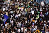 Páteční demonstrace studentského hnutí Fridays for Future ((Pátky pro budoucnost) byly vyvrcholením protestního Týdne pro klima, který začal minulý pátek, kdy do ulic po celém světě rovněž vyšly statisíce lidí. Snímek zachycuje protesty v Madridu.