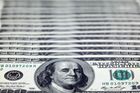 Státní dluh USA poprvé překročil 17 bilionů dolarů