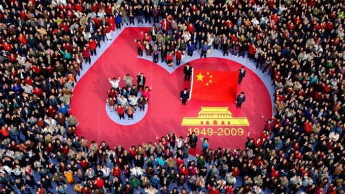Rudá Čína slaví 60 a vzpomíná na Maa