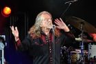 Recenze: Robert Plant ukazuje na novém albu prstem na Trumpa. Nejsilnější je ale ve vyznávání lásky