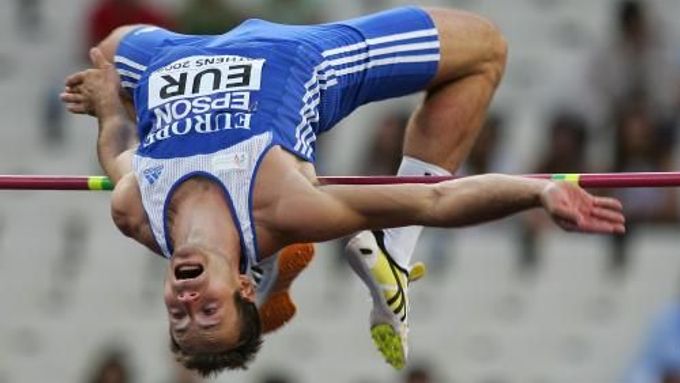 Český výškař Tomáš Janků na Světovém poháru v Aténách.