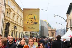 Mezi Putinem a Havlem. Česká společnost už nevěří na zázrak