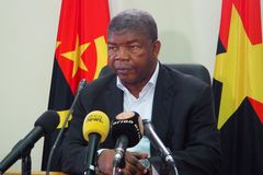 Vládnoucí strana v Angole tvrdí, že vyhrála parlamentní volby. Opozice ji viní ze zastrašování
