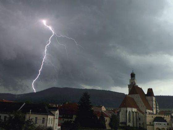Infobox Do Česka znovu přišly bouřky
