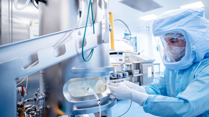 Rekordní přeměna - Transformovat svou továrnu v německém Marburgu pro výrobu vakcíny proti nemoci covid‑19 se společnosti BioNTech povedlo za pět měsíců.