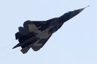 Ruské bombardéry krouží kolem Evropy. Strach z kolize roste