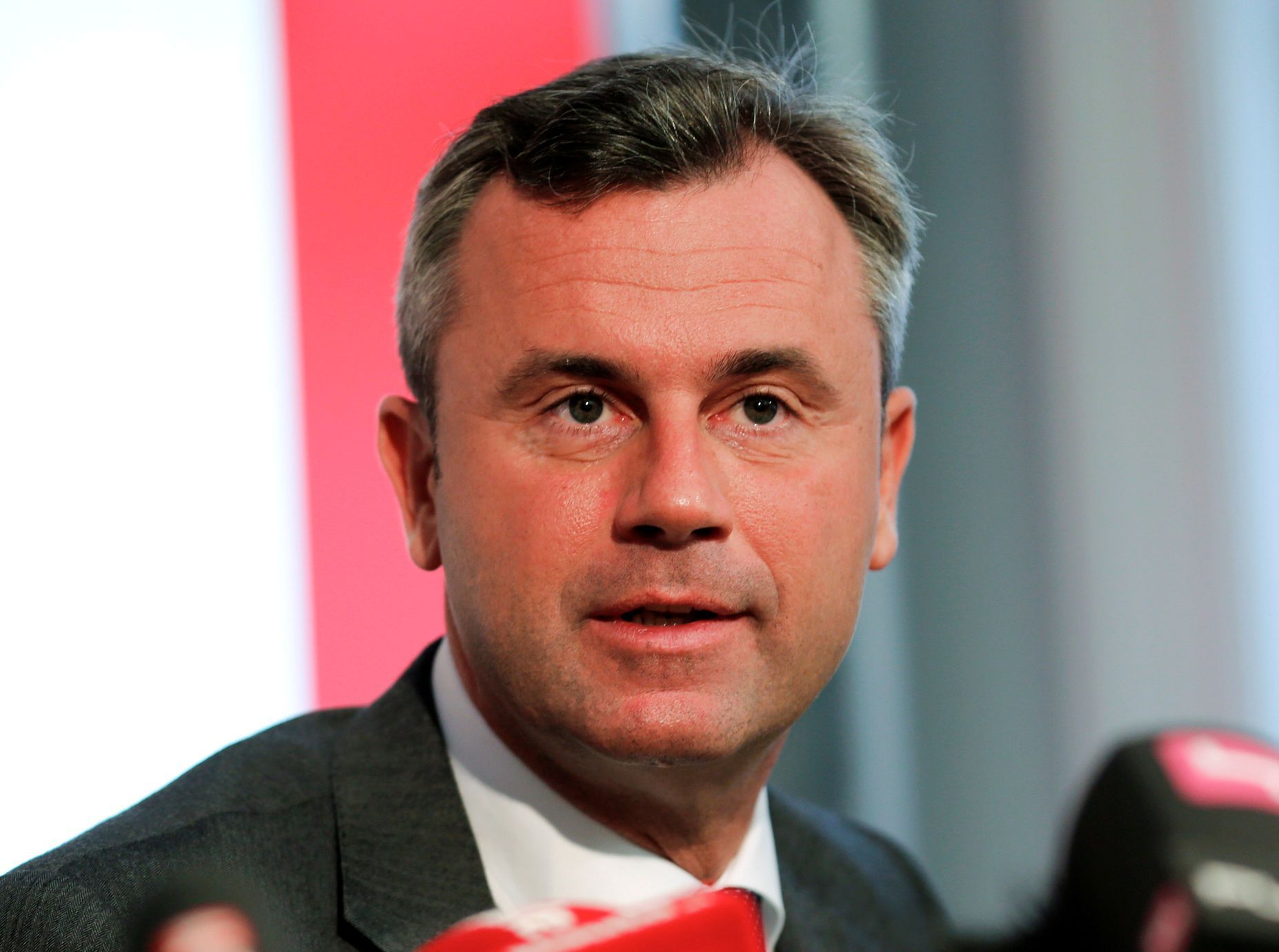 Prezidentský kandidát FPÖ Norbert Hofer.