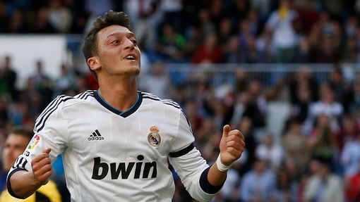 Mesut Özil se raduje z branky ve španělské lize