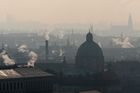 Praha ve smogu zahalena