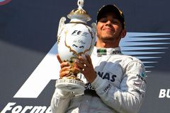 F1: Obouchaný Hamilton cítí šanci na obrat v boji o titul