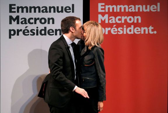Emmanuel Macron s manželkou Brigitte během kampaně.