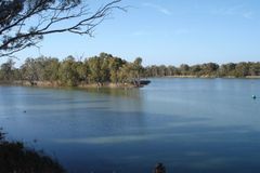 Austrálie vykupuje farmy, aby zachránila řeku Darling