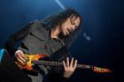 Kytarista Metallicy ztratil iPhone s 250 riffy z nové desky