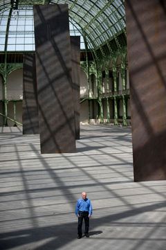 Richard Serra v roce 2008 na výstavě svých děl v pařížském pavilonu Grand Palais.