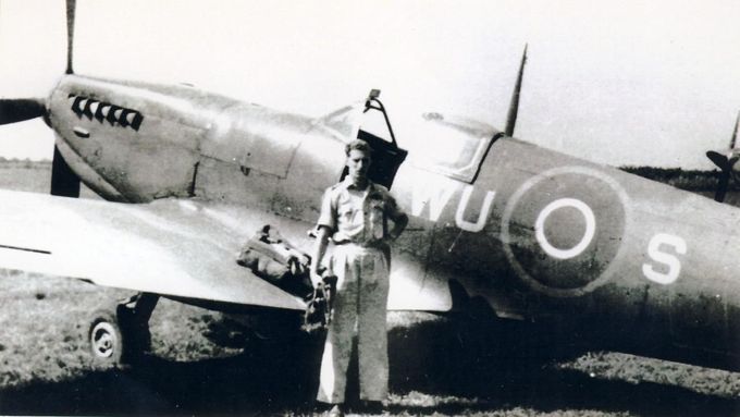 Kurt Taussig u 225. perutě RAF.