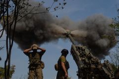 Nenápadný "bůh války“ na Ukrajině. Před smrtícím nábojem je těžké se skrýt