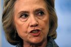 Republikáni grilovali Clintonovou kvůli Benghází jedenáct hodin. Exšéfka diplomacie zachovala klid