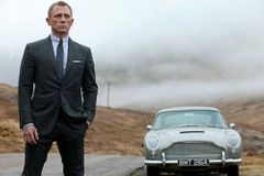 Nový James Bond láme rekordy. Za týden od premiéry vydělal v britských kinech 40 miliónů liber