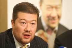 Kontrolní výbor žádá pozastavení činnosti Okamurovy strany, chyběly osobní údaje dárců